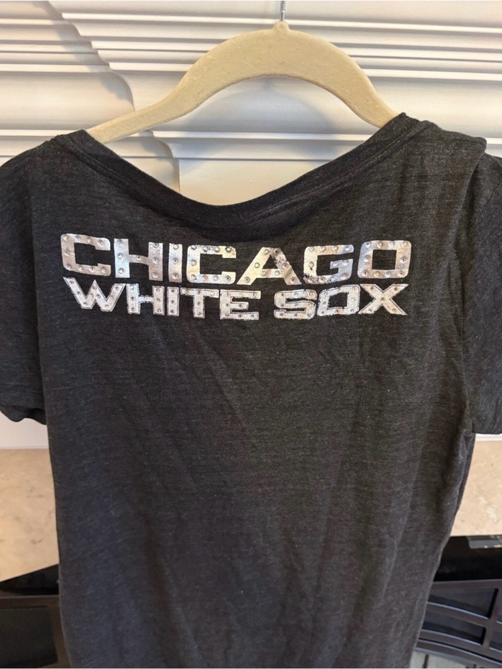 VS PINK Chicago White Sox Rhinestone Bling V Neck Tee L Y2K MLB